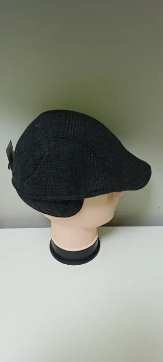 Boina gris con orejeras