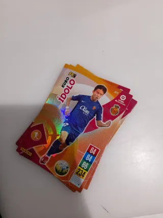 Lote 100 cromos Adrenalyn XL 21/22 + 7 limitadas