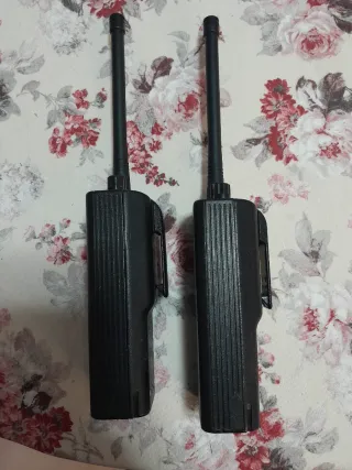 2 Walkie Talkies Motorola GP 300