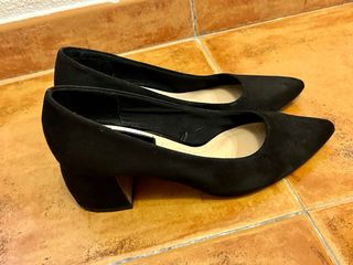 Zapatos de tacón negros