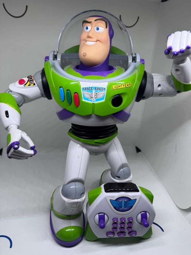 Robot interattivo Buzz Lightyear con telecomando 34 cm