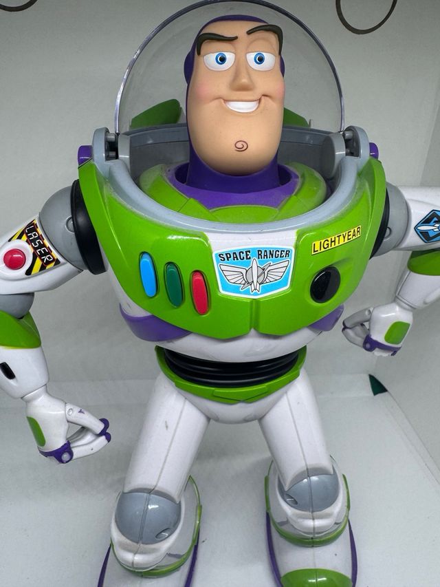 Robot interattivo Buzz Lightyear con telecomando 34 cm