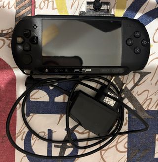 Sony PSP Negra con Cargador