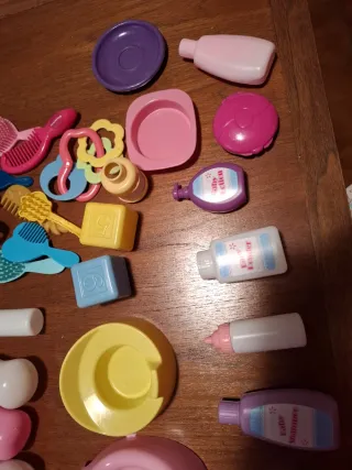 Set baño y comiditas para muñecos