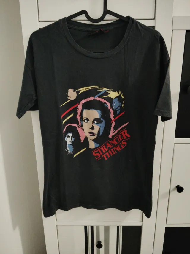 Camiseta Stranger Things chica