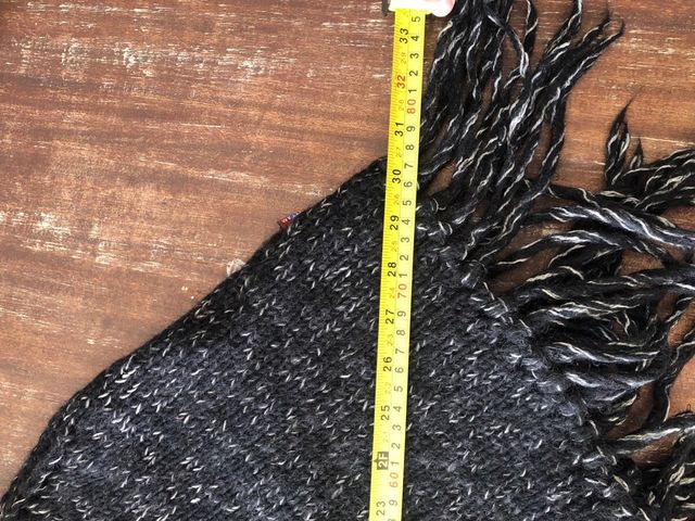 Poncho Uttam London Lana y Mohair Negro