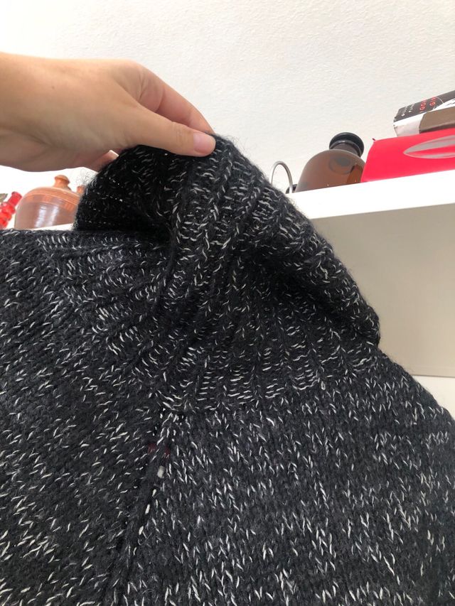 Poncho Uttam London Lana y Mohair Negro