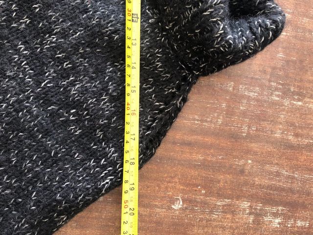 Poncho Uttam London Lana y Mohair Negro