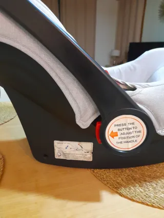 Silla portabebé gris. Grupo0 0-13 Kg