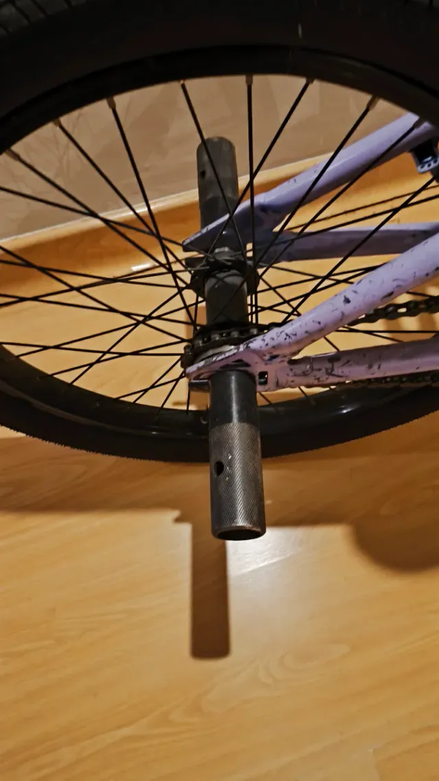 Bicicleta BMX Morada