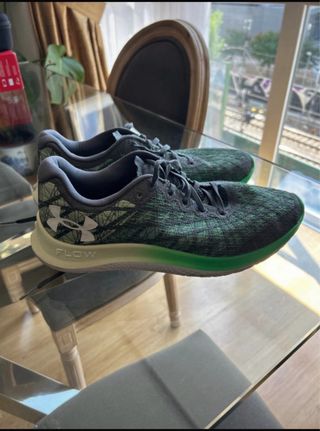 Zapatillas Under Armour grises y verdes