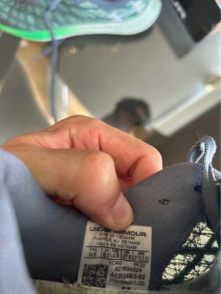 Zapatillas Under Armour grises y verdes