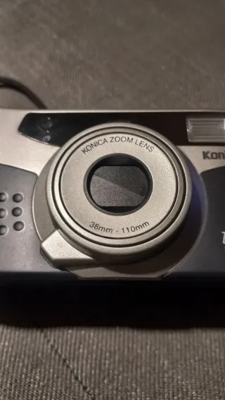 Cámara Konica Zoom Lens Vintage