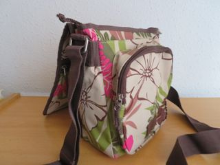 Bolso estampado J. Waltson con correa larga