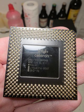 CPU Intel Celeron 500Mhz