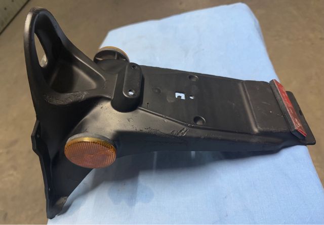 Colin portamatriculas Aprilia Sonic