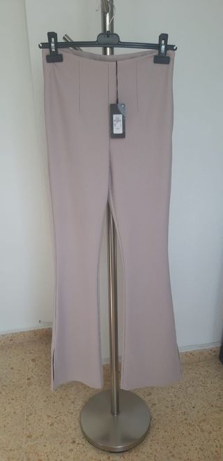 Pantalones largos de mujer. Nuevos sin estrenar y