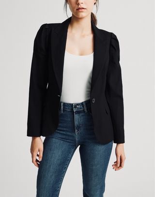 Americana Zara Negra con Hombros Fruncidos