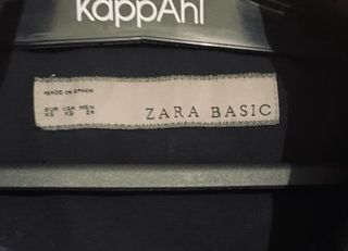 Americana Zara Negra con Hombros Fruncidos