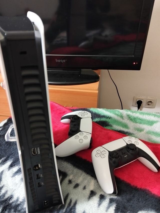 Consola Sony PS5 Blanca Vendo PlayStation 5 DigDi
