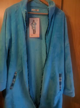 Bata de mujer muy suave.