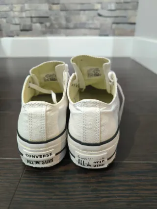 Zapatillas Converse blancas. Núm 36