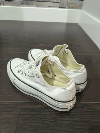 Zapatillas Converse blancas. Núm 36