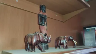 Figuras madera elefante y rinoceronte