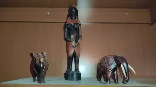 Figuras madera elefante y rinoceronte