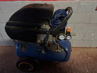 Compresor de aire Dexter Power 2,5  tres pistolas