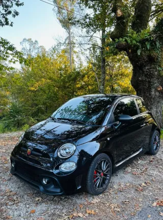 Abarth 695 2023