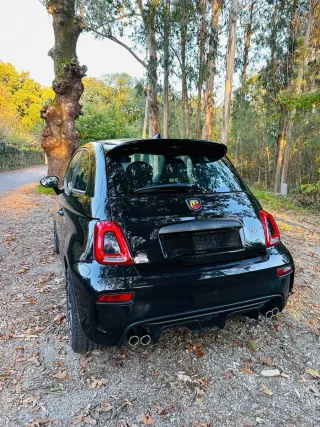 Abarth 695 2023
