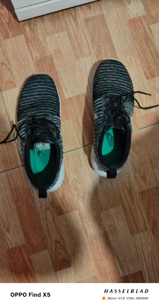 Zapatillas Nike casuales grises y negras