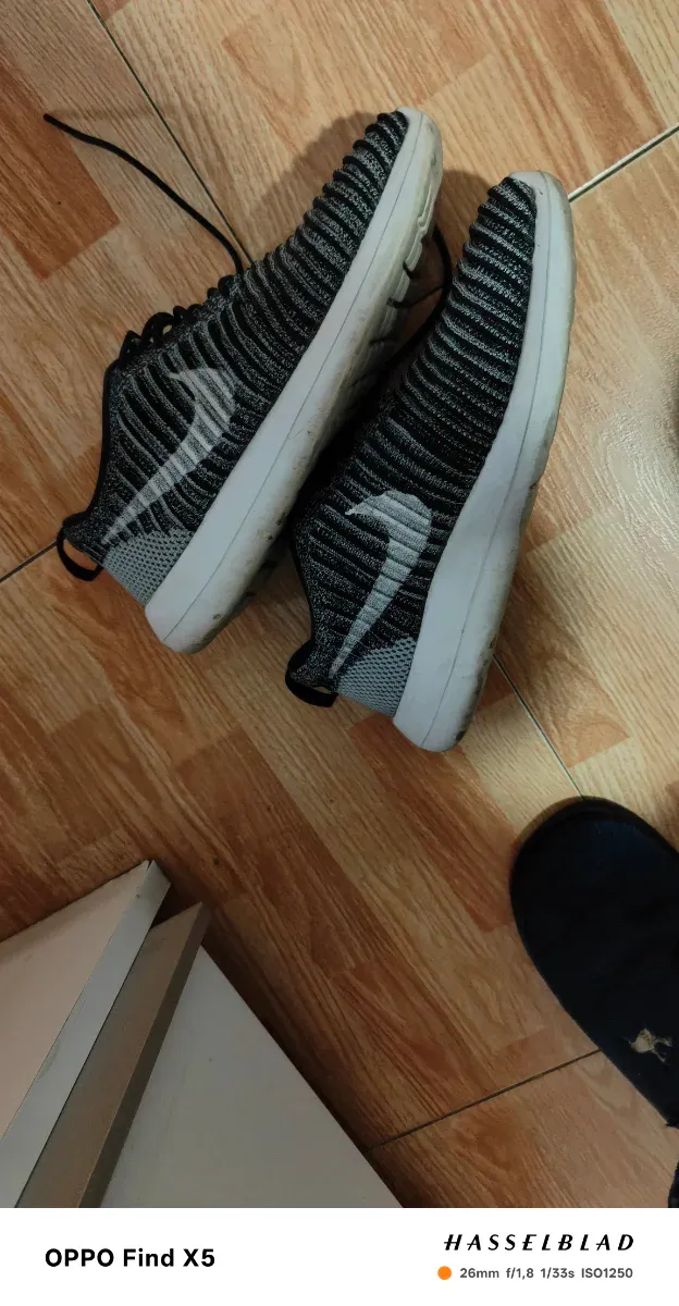 Zapatillas Nike casuales grises y negras