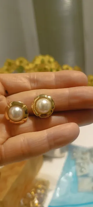 Pendientes perla media chapado oro