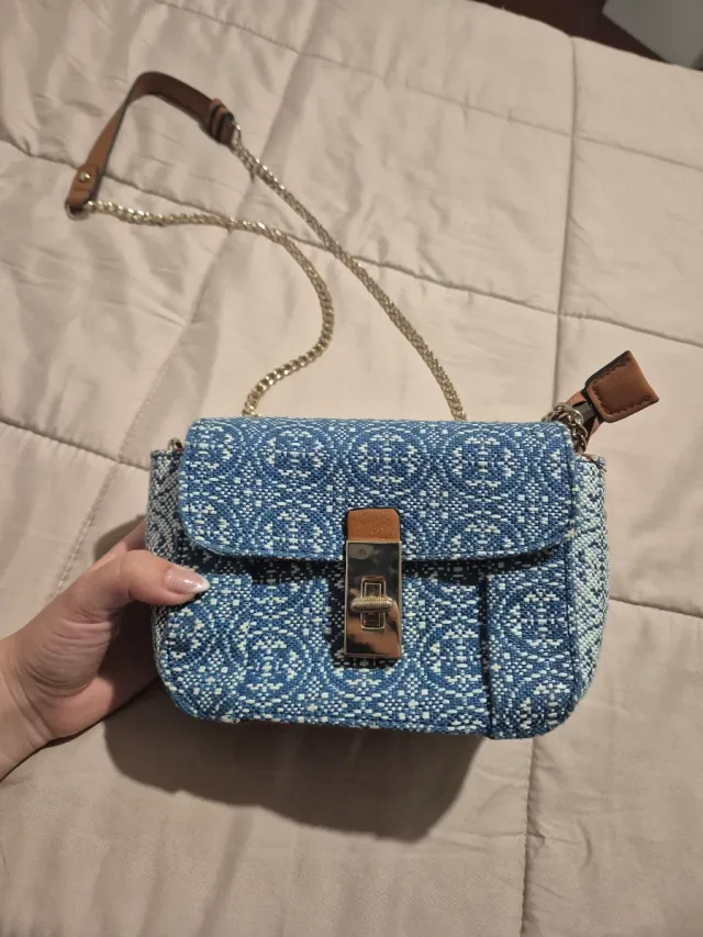Bolso Parfois azul y blanco