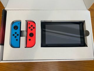 Consola Nintendo Switch Azul y Naranja