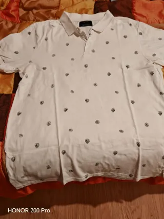 Polo blanco estampado calaveras y rosas Talla XL