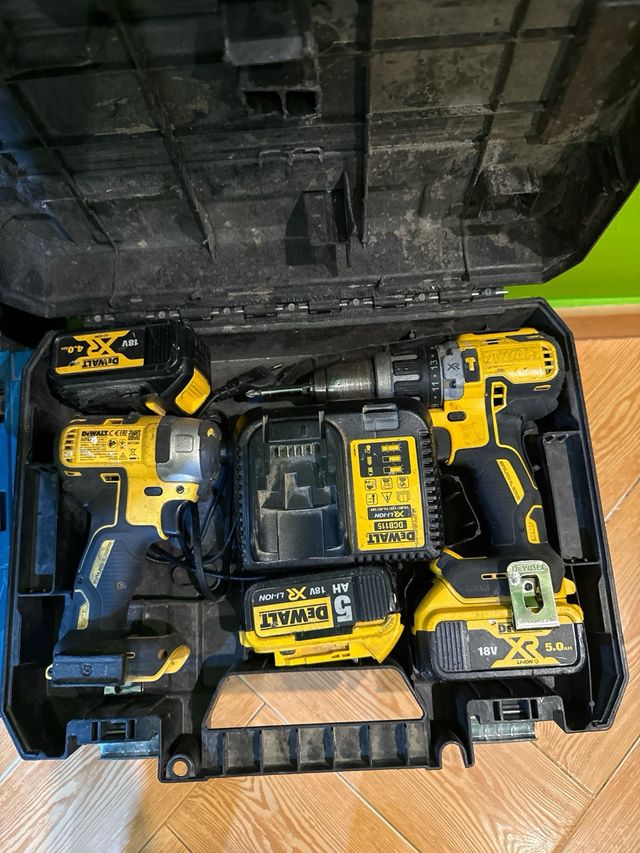 Dewalt Taladro y Atornillador con Baterías