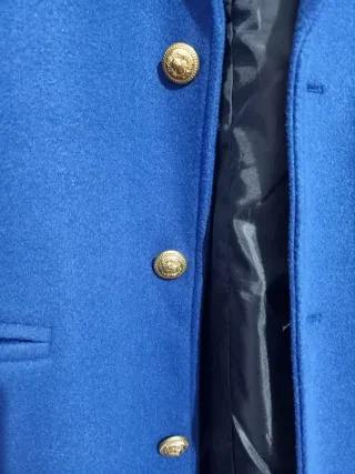 Cappotto blu con fodera interna