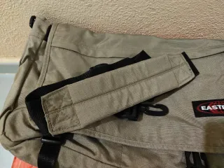 Bolsa bandolera Eastpak beige