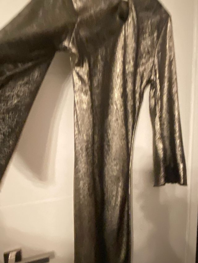 Vestido largo dorado brillante