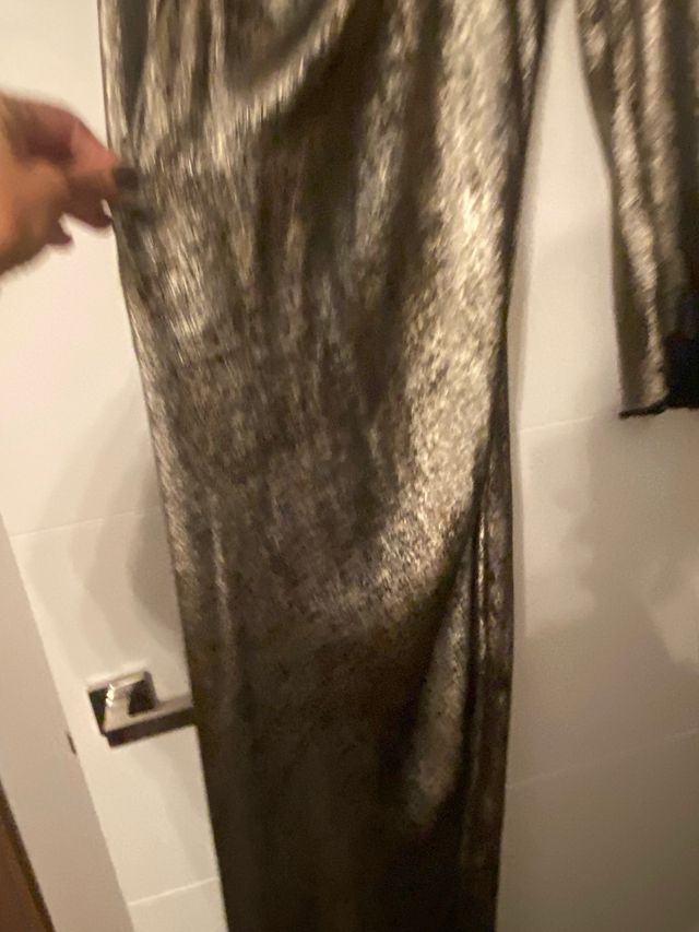 Vestido largo dorado brillante