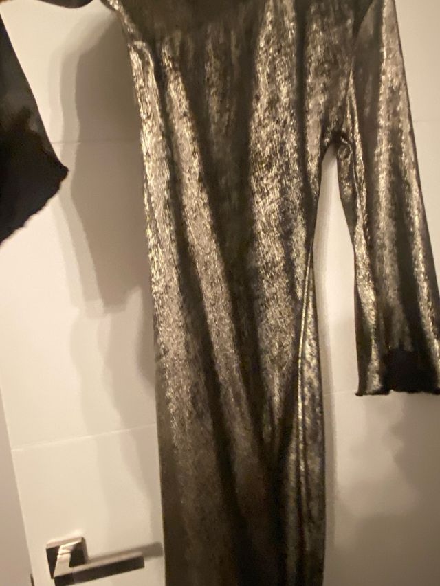 Vestido largo dorado brillante