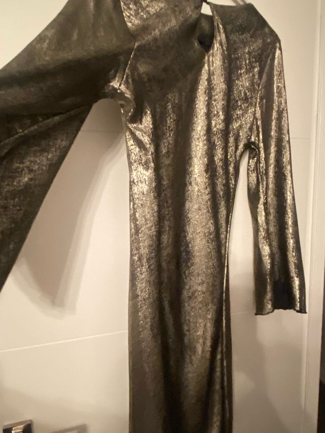 Vestido largo dorado brillante