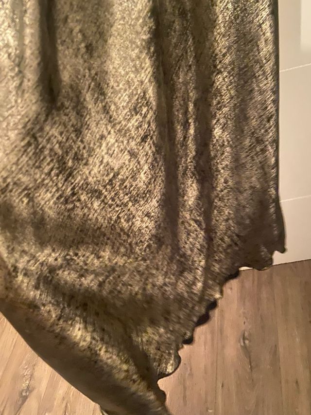 Vestido largo dorado brillante