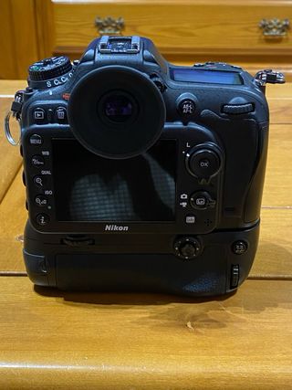 Nikon D7200 Cámara Réflex Digital con grip