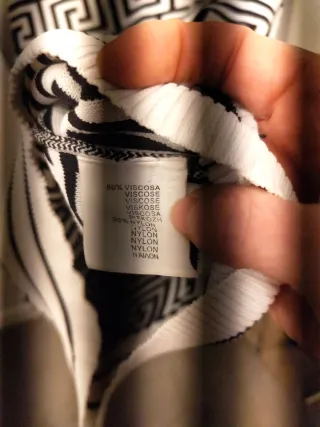 Vestido de punto blanco y negro. Talla S/m