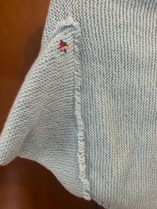 Mañanita artesanal vintage azul