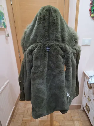 Chaleco verde con pelo